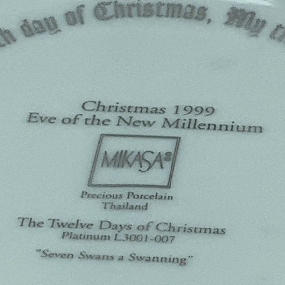 Mikasa Christmas 1999 Twelve Days of Christmas Swan  Porcelain Trinket Box - Picture 5 of 5
